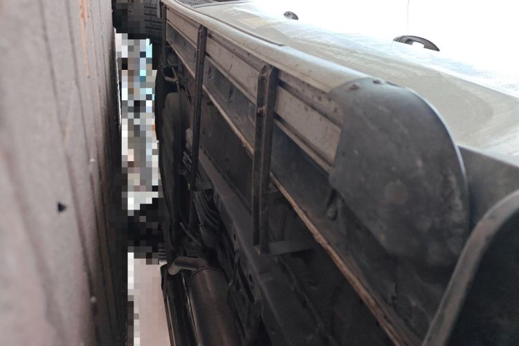 Used Dongfeng Fengon 580 2016 1.8L Manual Comfort Model Chassis Front Right