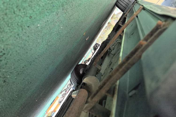 Used Dongfeng Fengon 580 2016 1.5T Manual Luxury Edition Chassis Front Right