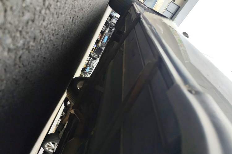 Used Dongfeng Fengon 580 2016 Revised Version 1.5T CVT Comfort Edition Chassis Front Right