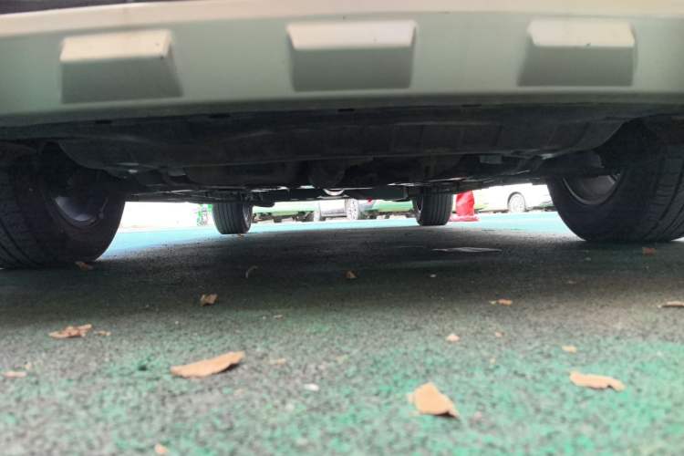 Used Dongfeng Fengon 580 2016 1.5T Manual Luxury Edition Chassis Front