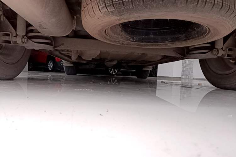 Used Dongfeng Fengon 580 2016 1.8L Manual Comfort Model Chassis Rear
