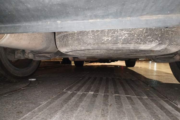 Used Dongfeng Fengon 580 2016 1.5T Manual Luxury Edition Chassis Rear