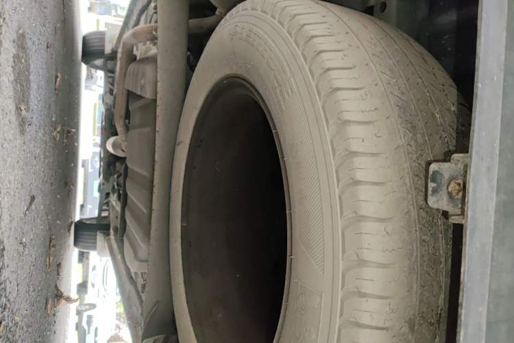 Used Dongfeng Fengon 580 2016 1.5T Manual Luxury Edition Chassis Rear