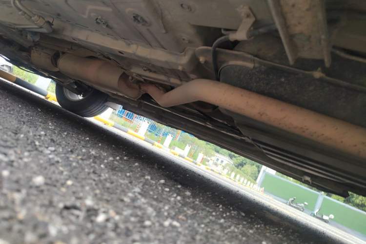 Used Dongfeng Fengon 580 2016 1.8L Manual Comfort Model Chassis Rear Left