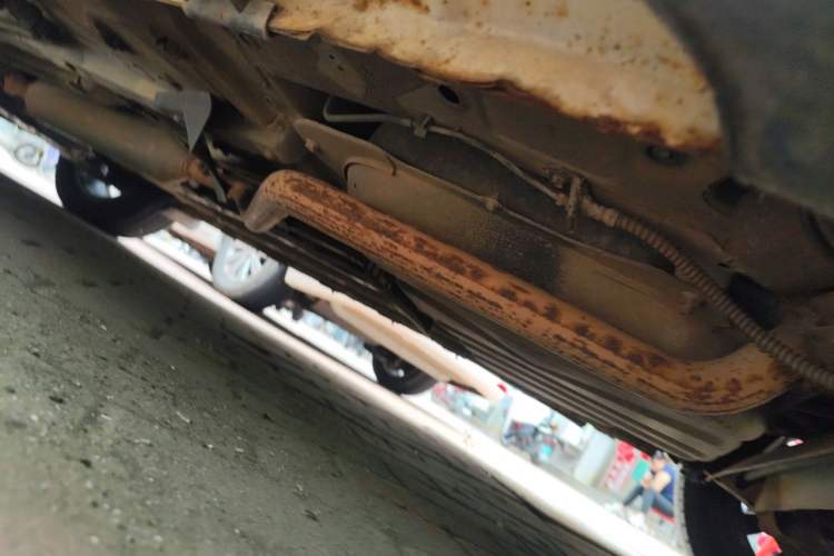 Used Dongfeng Fengon 580 2016 1.5T Manual Luxury Edition Chassis Rear Left