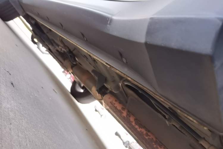 Used Dongfeng Fengon 580 2016 1.8L Manual Comfort Model Chassis Rear Left