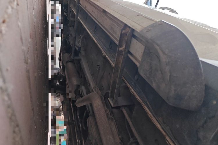 Used Dongfeng Fengon 580 2016 1.8L Manual Comfort Model Chassis Rear Left