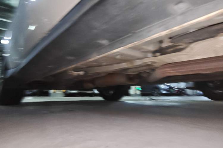 Used Dongfeng Fengon 580 2016 1.8L Manual Comfort Model Chassis Rear Left