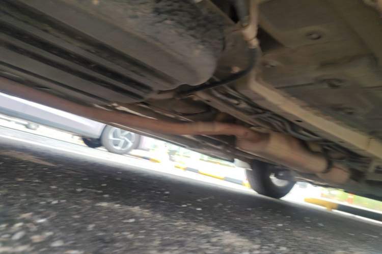 Used Dongfeng Fengon 580 2016 1.8L Manual Comfort Model Chassis Rear Right