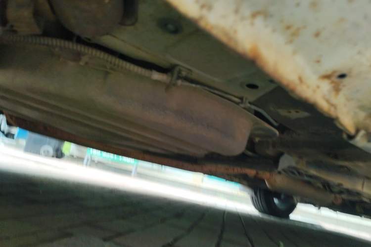 Used Dongfeng Fengon 580 2016 1.5T Manual Luxury Edition Chassis Rear Right