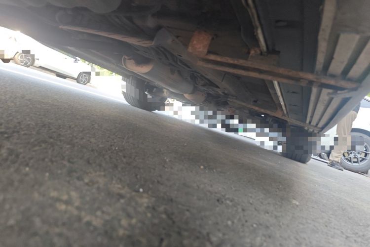 Used Dongfeng Fengon 580 2016 1.8L Manual Comfort Model Chassis Rear Right