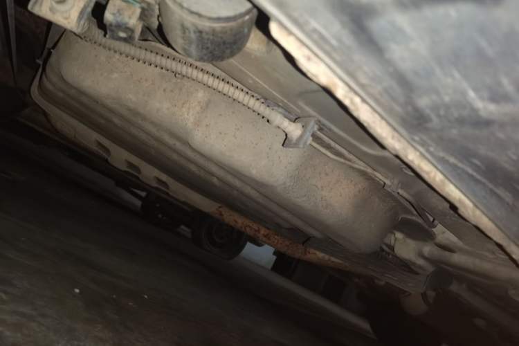 Used Dongfeng Fengon 580 2016 1.5T Manual Luxury Edition Chassis Rear Right