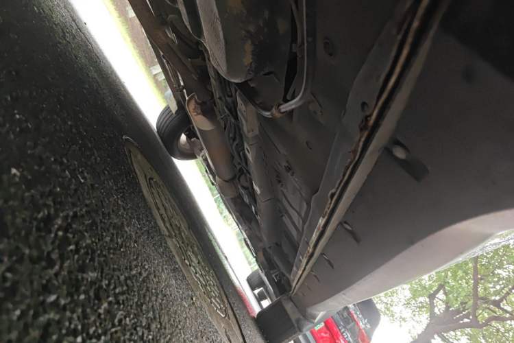 Used Dongfeng Fengon 580 2016 1.8L Manual Comfort Model Chassis Rear Right