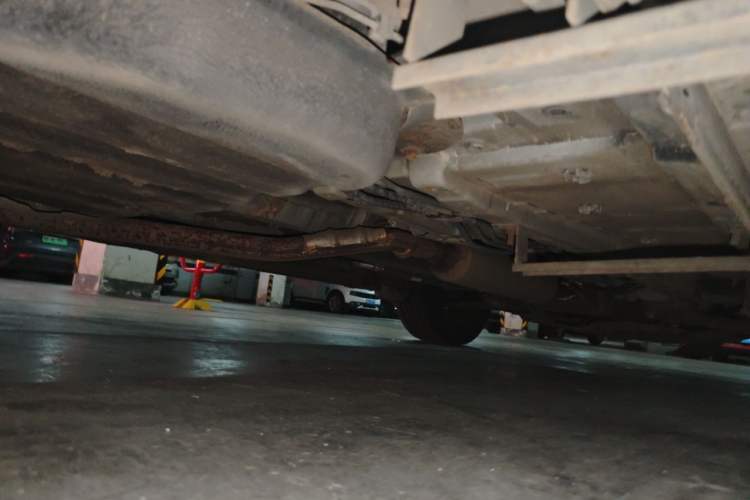 Used Dongfeng Fengon 580 2016 1.5T CVT Luxury Model Chassis Rear Right