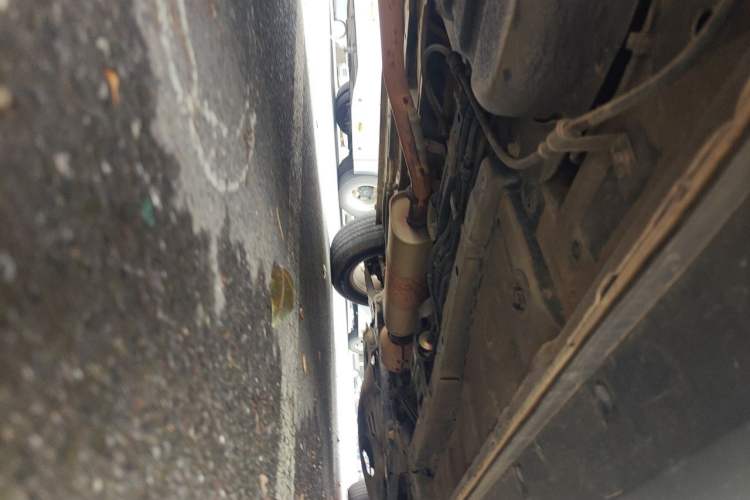 Used Dongfeng Fengon 580 2016 1.8L Manual Comfort Model Chassis Rear Right