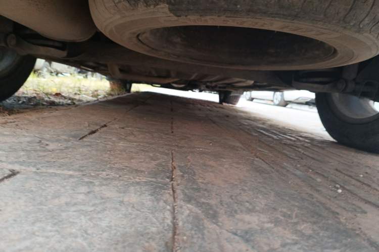 Used Dongfeng Fengon 580 2016 1.8L Manual Comfort Model Chassis Rear