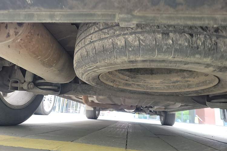 Used Dongfeng Fengon 580 2016 1.8L Manual Comfort Model Chassis Rear