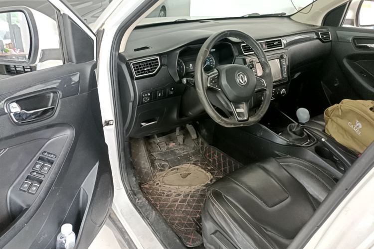 Used Dongfeng Fengon 580 2016 1.8L Manual Comfort Model Driver Seat