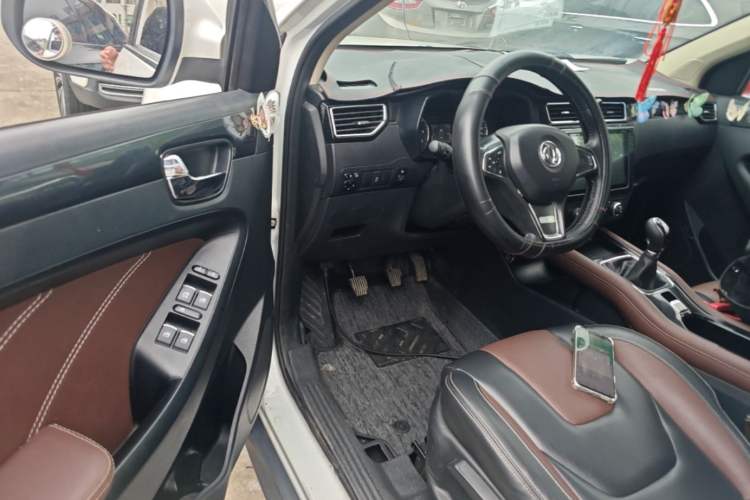 Used Dongfeng Fengon 580 2016 1.5T Manual Luxury Edition Driver Seat