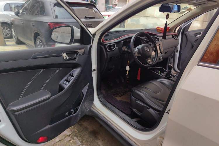 Used Dongfeng Fengon 580 2016 1.8L Manual Comfort Model Driver Seat