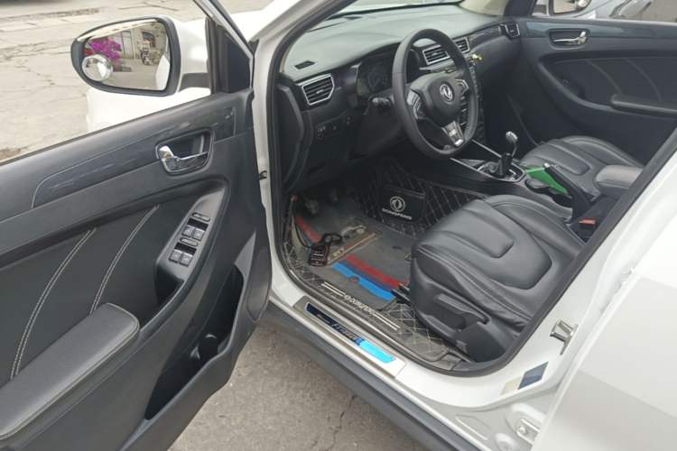 Used Dongfeng Fengon 580 2016 1.8L Manual Comfort Model Driver Seat