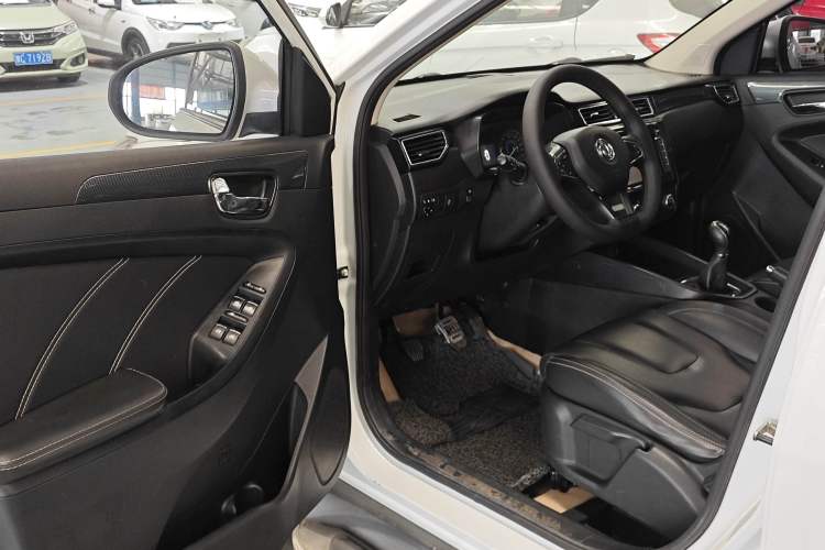 Used Dongfeng Fengon 580 2016 1.8L Manual Comfort Model Driver Seat