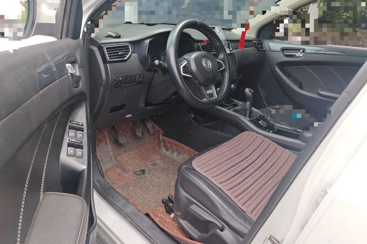 Used Dongfeng Fengon 580 2016 1.5T Manual Luxury Edition Driver Seat