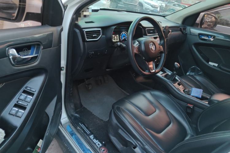 Used Dongfeng Fengon 580 2016 1.5T Manual Luxury Edition Driver Seat