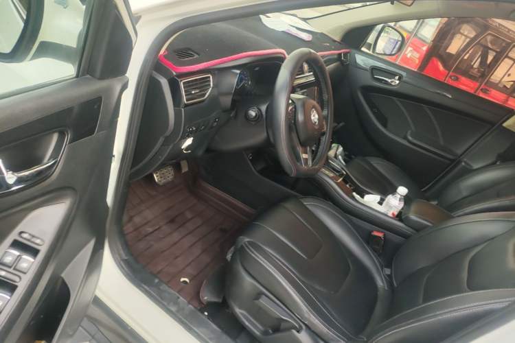 Used Dongfeng Fengon 580 2016 Revised Version 1.5T CVT Comfort Edition Driver Seat
