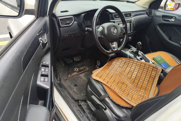 Used Dongfeng Fengon 580 2016 Revised Version 1.5T CVT Comfort Edition Driver Seat