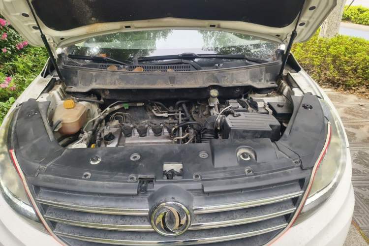 Used Dongfeng Fengon 580 2016 1.5T Manual Luxury Edition Engine Bay