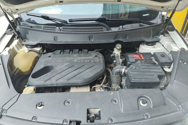 Used Dongfeng Fengon 580 2016 Revised Version 1.5T CVT Luxury Edition Engine Bay