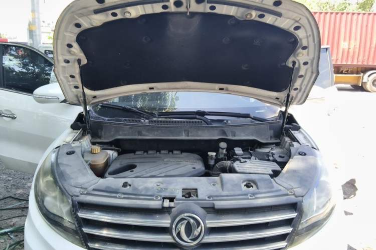 Used Dongfeng Fengon 580 2016 1.5T Manual Luxury Edition Engine Bay
