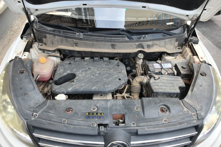 Used Dongfeng Fengon 580 2016 1.5T Manual Luxury Edition Engine Bay