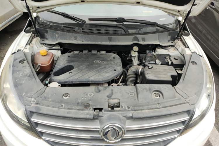 Used Dongfeng Fengon 580 2016 1.5T Manual Luxury Edition Engine Bay