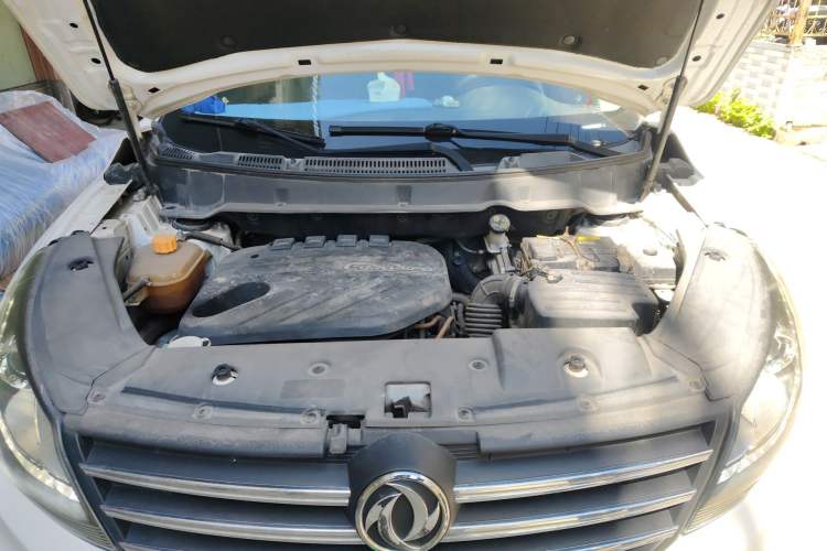Used Dongfeng Fengon 580 2016 1.5T Manual Luxury Edition Engine Bay