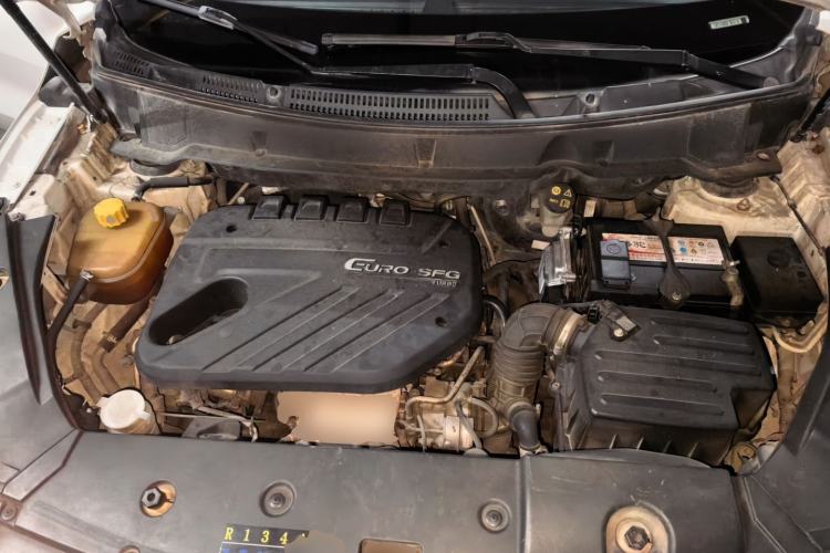 Used Dongfeng Fengon 580 2016 1.5T Manual Luxury Edition Engine Bay