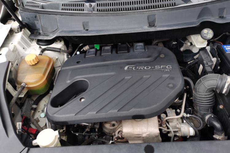 Used Dongfeng Fengon 580 2016 Revised Version 1.5T CVT Luxury Edition Engine Bay