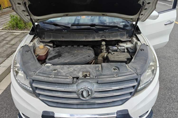 Used Dongfeng Fengon 580 2016 1.5T Manual Luxury Edition Engine Bay