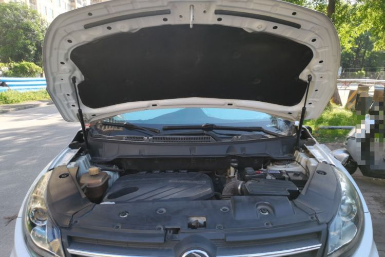 Used Dongfeng Fengon 580 2016 Revised Version 1.5T CVT Luxury Edition Engine Bay