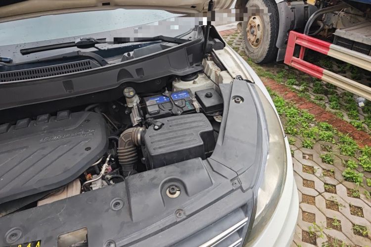 Used Dongfeng Fengon 580 2016 1.5T Manual Luxury Edition Engine Bay Left