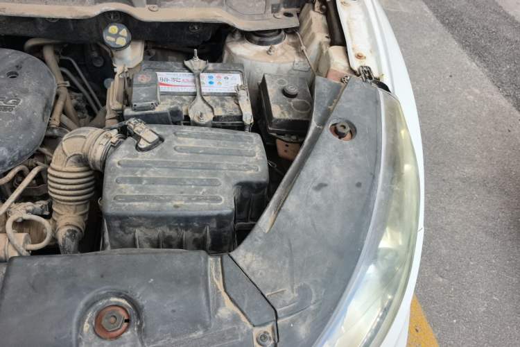 Used Dongfeng Fengon 580 2016 1.5T Manual Luxury Edition Engine Bay Left