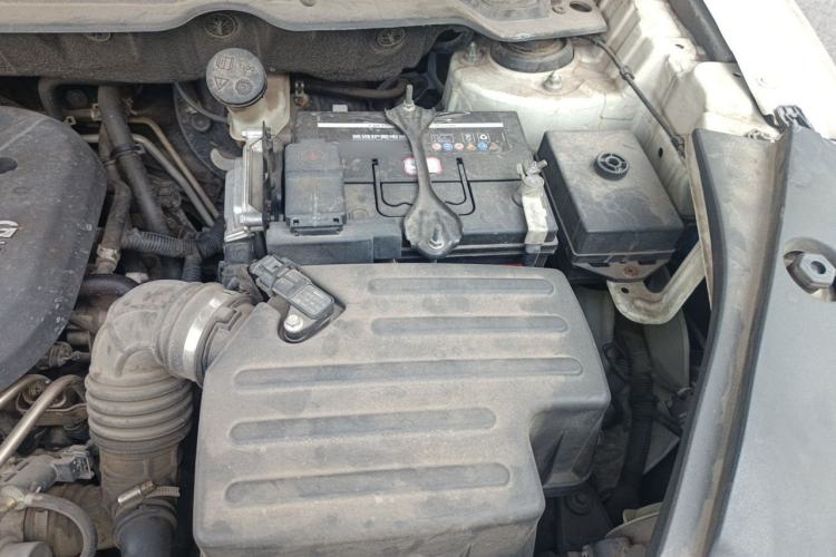 Used Dongfeng Fengon 580 2016 1.5T Manual Luxury Edition Engine Bay Left