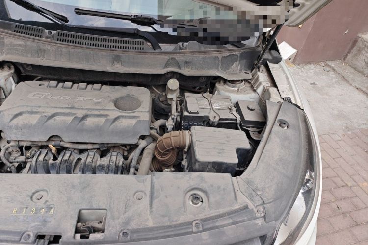 Used Dongfeng Fengon 580 2016 1.8L Manual Comfort Model Engine Bay Left