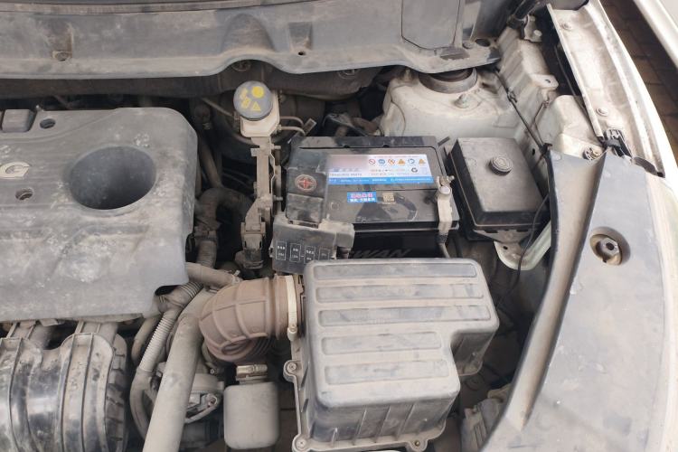 Used Dongfeng Fengon 580 2016 1.8L Manual Comfort Model Engine Bay Left