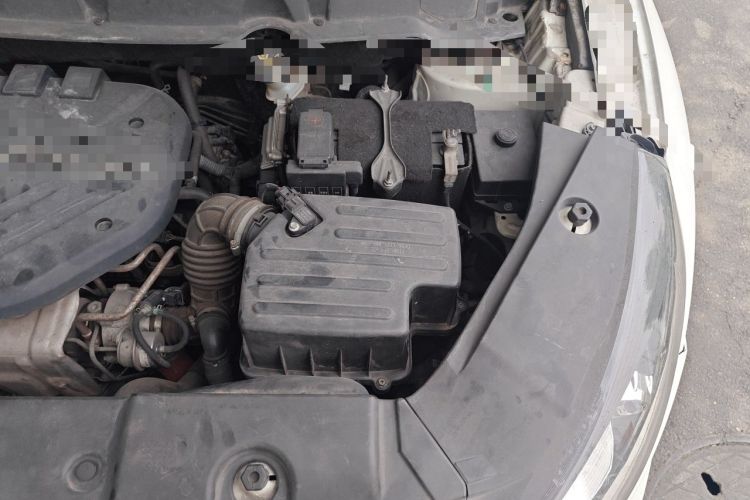 Used Dongfeng Fengon 580 2016 1.5T Manual Luxury Edition Engine Bay Left