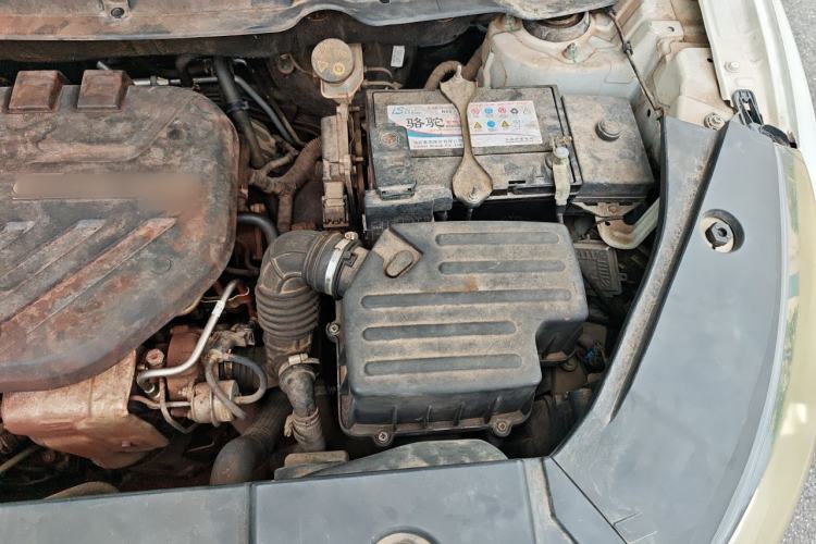 Used Dongfeng Fengon 580 2016 Revised Version 1.5T CVT Luxury Edition Engine Bay Left