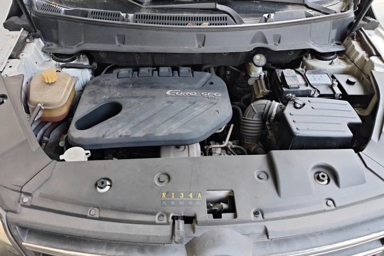 Used Dongfeng Fengon 580 2016 1.5T Manual Luxury Edition Engine Bay