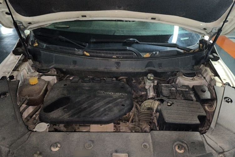 Used Dongfeng Fengon 580 2016 1.5T Manual Luxury Edition Engine Bay