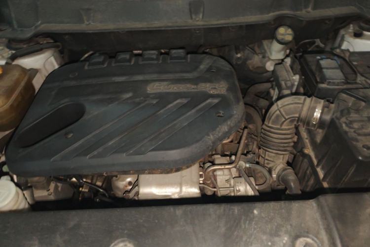Used Dongfeng Fengon 580 2016 1.5T CVT Luxury Model Engine Bay